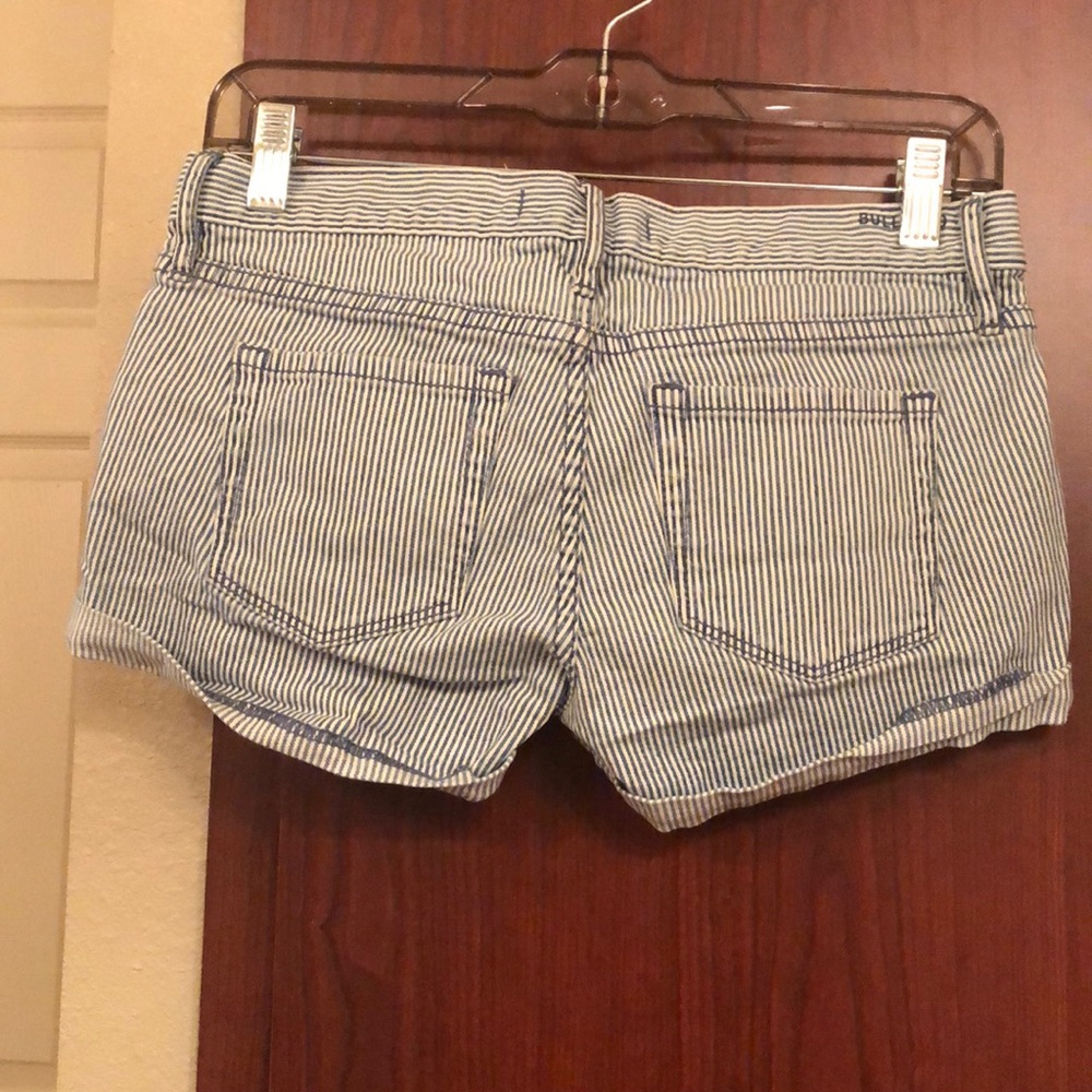 Shorts - Picture 3 of 4